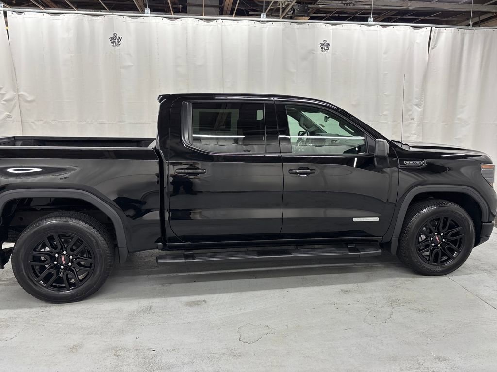 Used 2025 GMC Sierra 1500 Elevation image 6