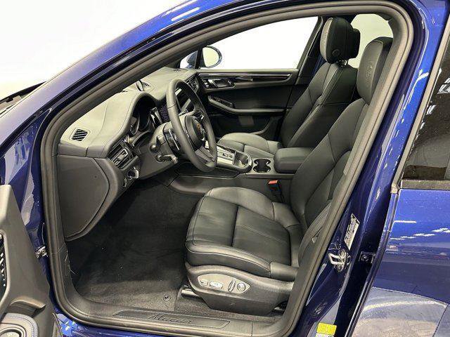 New 2025 Porsche Macan image 17