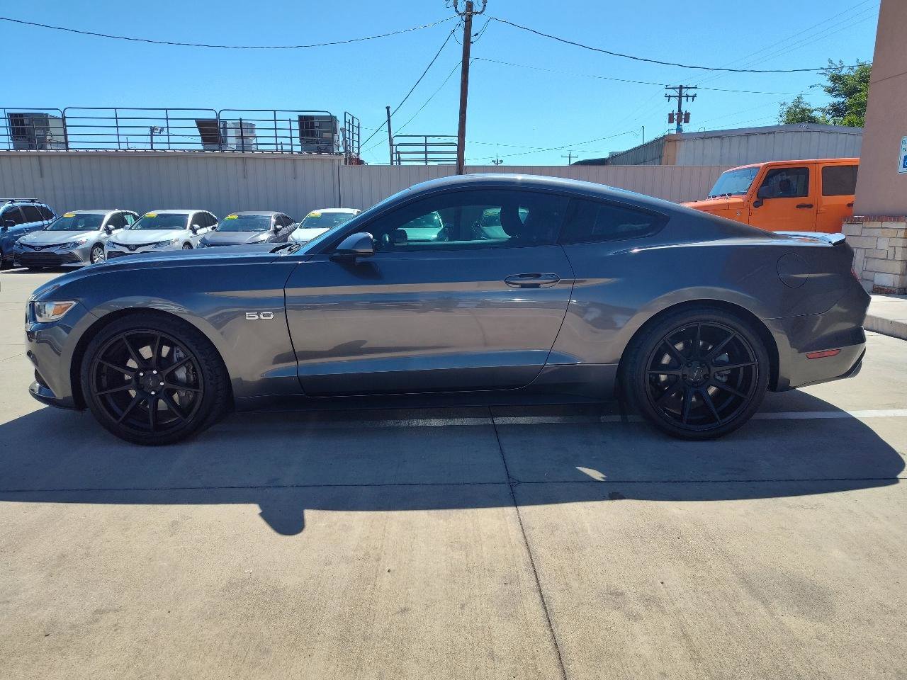 Used 2015 Ford Mustang GT RWD image 7
