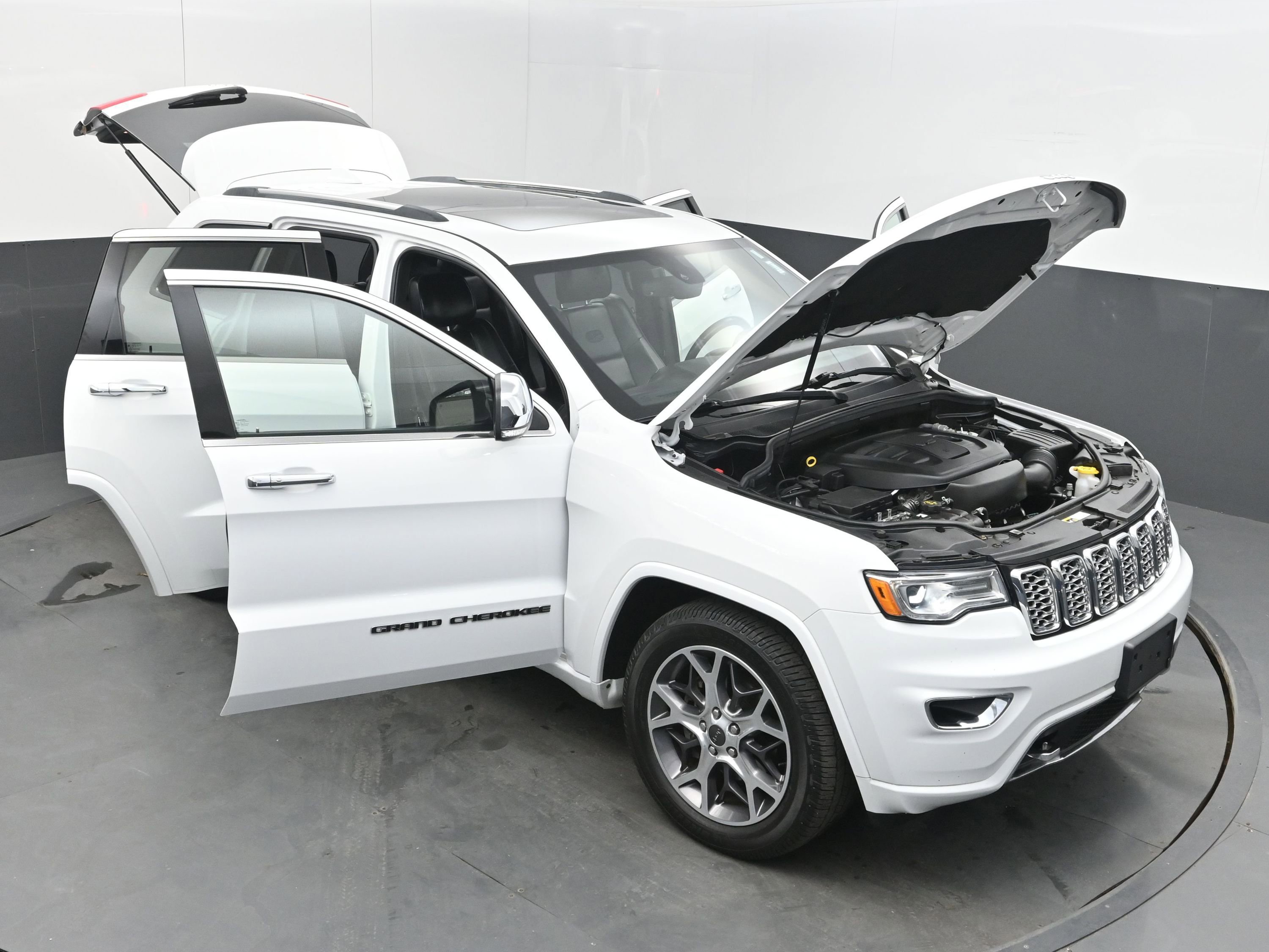 Used 2020 Jeep Grand Cherokee Overland image 33