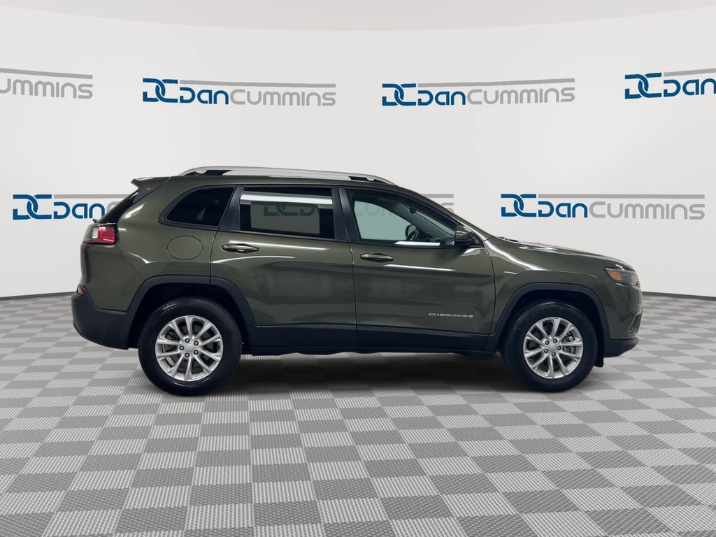 Used 2021 Jeep Cherokee Latitude AWD/4WD image 9