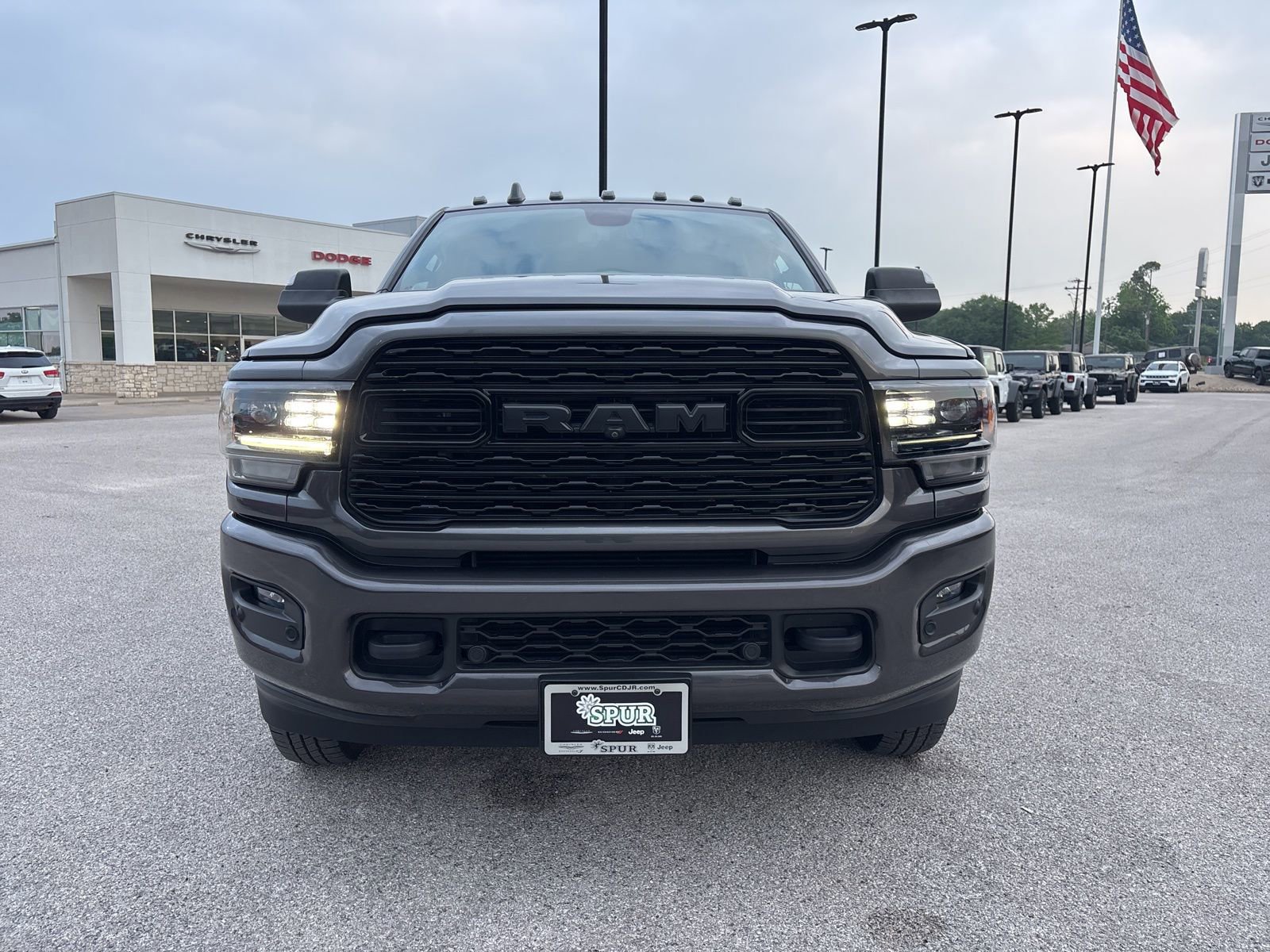 Used 2022 RAM 3500 Limited w/ Night Edition AWD/4WD image 9