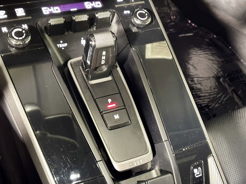 Used 2024 Porsche 911 Carrera 4 image 18