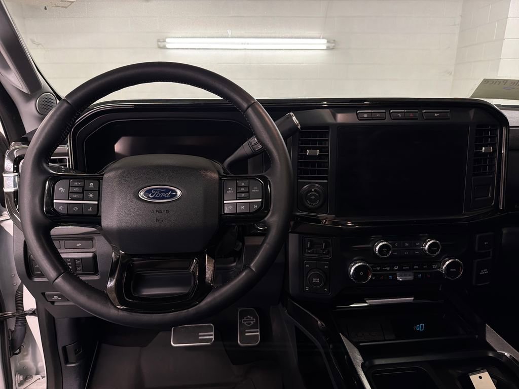 Used 2024 Ford F250 Lariat w/ Lariat Ultimate Package AWD/4WD image 7
