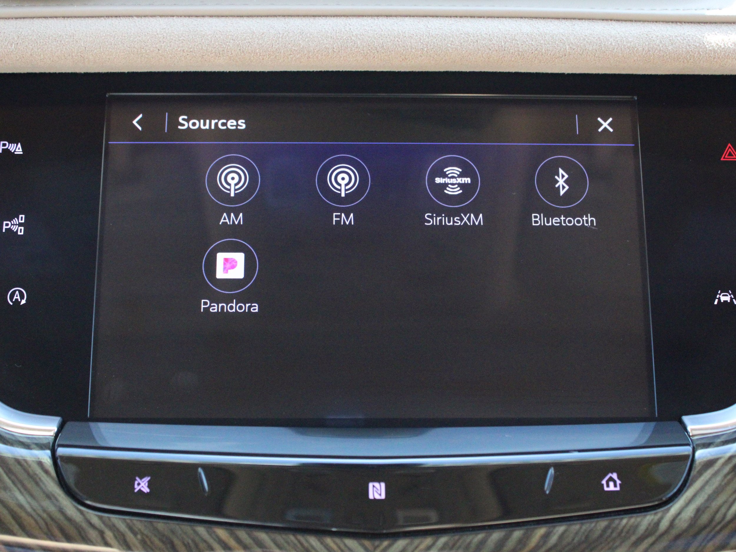 Used 2020 Cadillac XT6 Premium Luxury w/ Platinum Package AWD/4WD image 21
