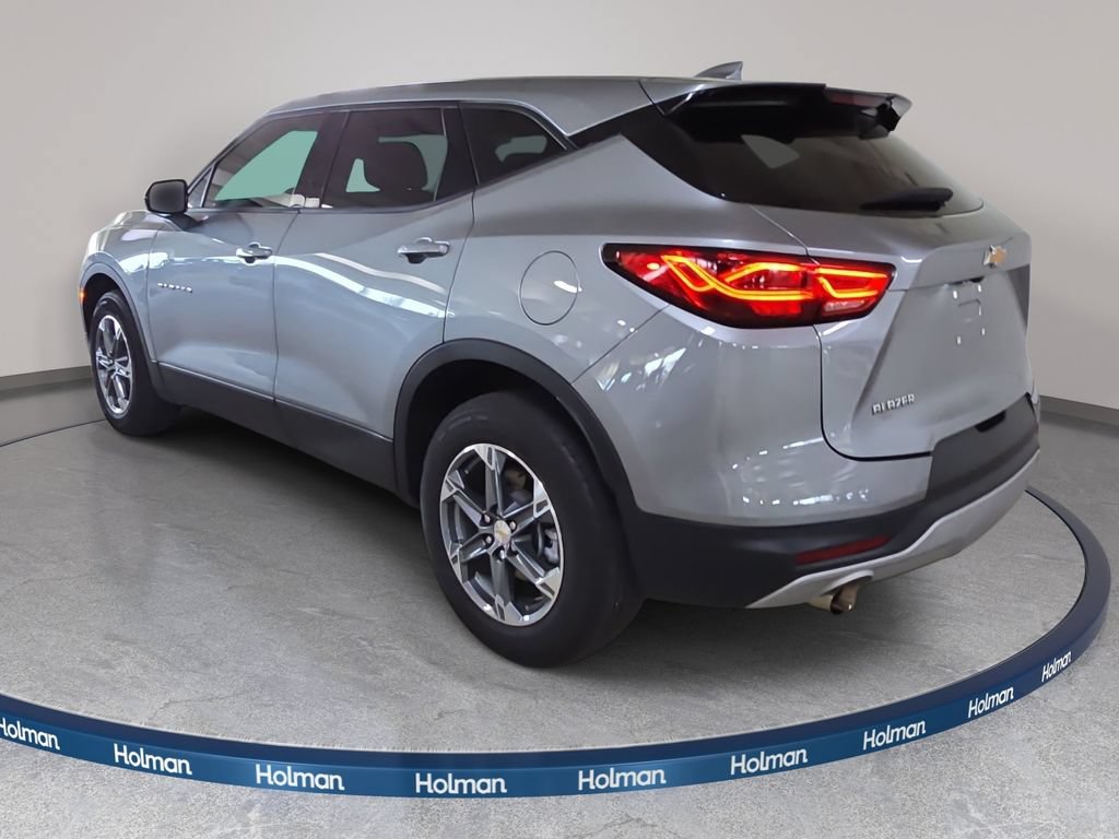 Used 2025 Chevrolet Blazer LT FWD image 9