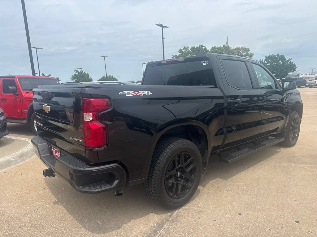 Used 2025 Chevrolet Silverado 1500 Custom AWD/4WD image 3