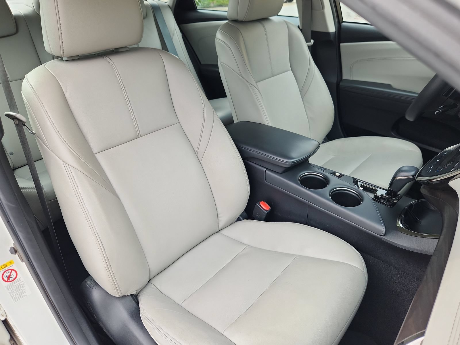 Used 2016 Toyota Avalon XLE FWD image 15