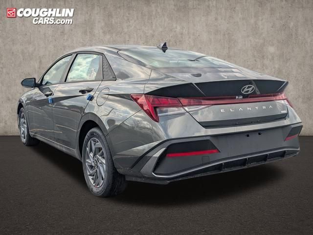 New 2026 Hyundai Elantra Blue image 6
