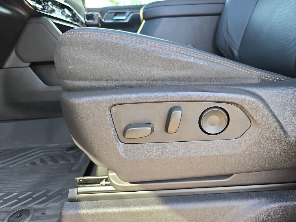 Used 2024 GMC Sierra 1500 AT4 w/ Technology Package AWD/4WD image 31