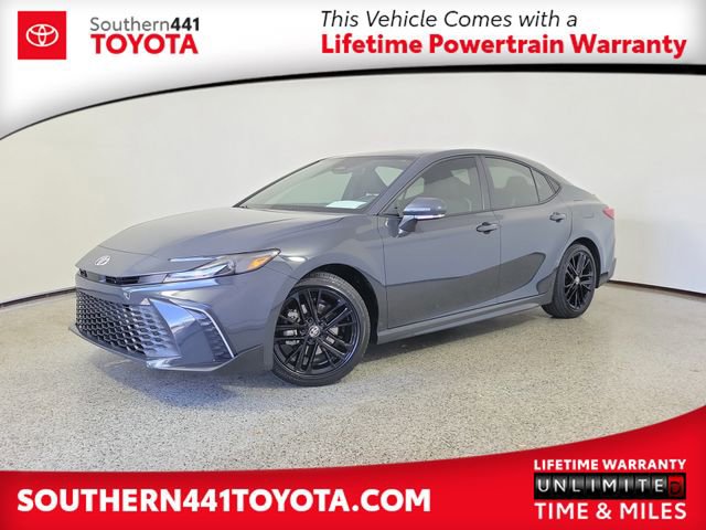 Used 2026 Toyota Camry SE w/ Convenience Package FWD image 1
