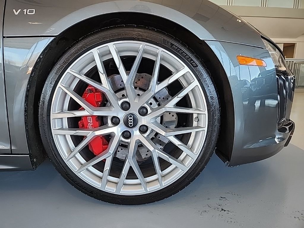 Used 2017 Audi R8 V10 image 10