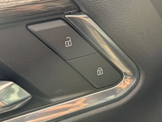 Used 2022 Chevrolet Silverado 1500 LT Trail Boss w/ LT Trail Boss Premium Package image 11