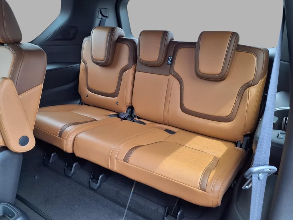 New 2026 Nissan Armada SL w/ Captain's Chari Seat Package AWD/4WD image 24
