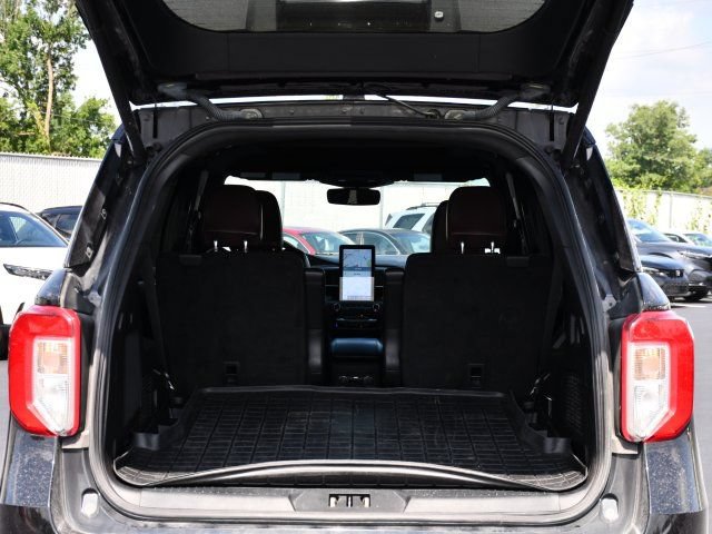 Used 2020 Ford Explorer Platinum w/ Premium Technology Package AWD/4WD image 31