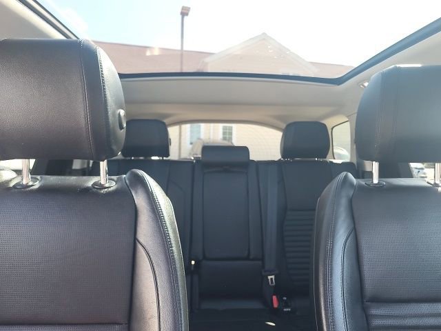 Used 2021 Land Rover Discovery Sport S image 2