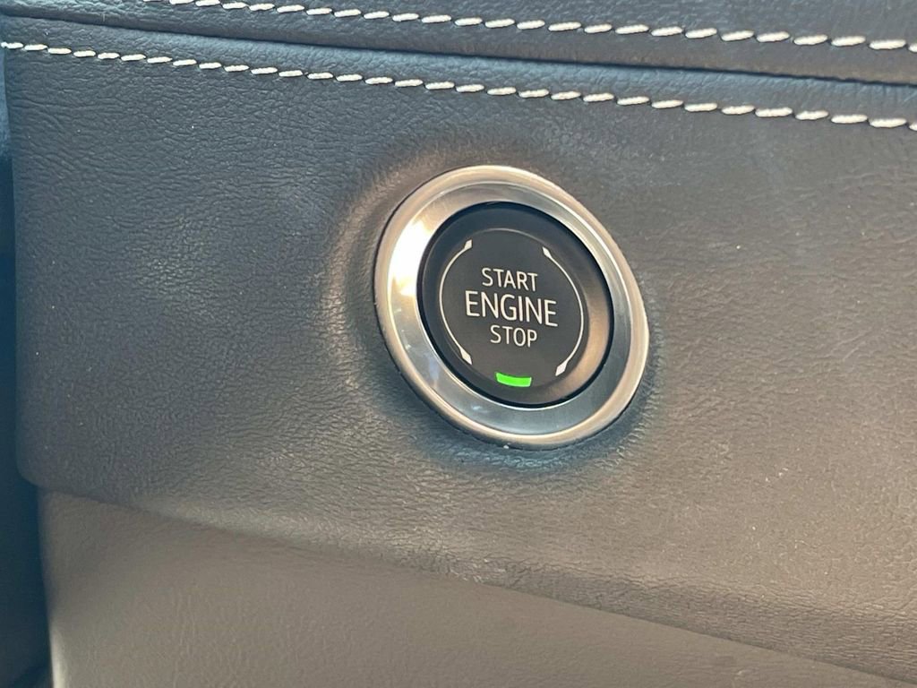 Certified 2025 Cadillac Escalade Sport AWD/4WD image 39