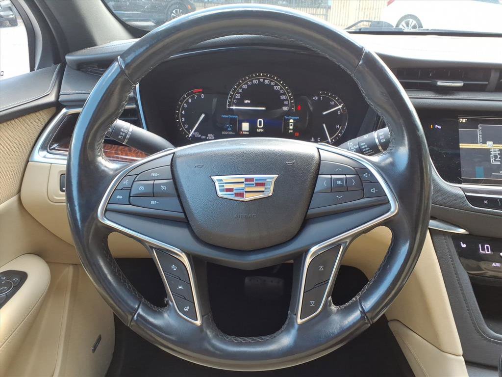 Used 2018 Cadillac XT5 Luxury w/ Driver Awareness Package image 22