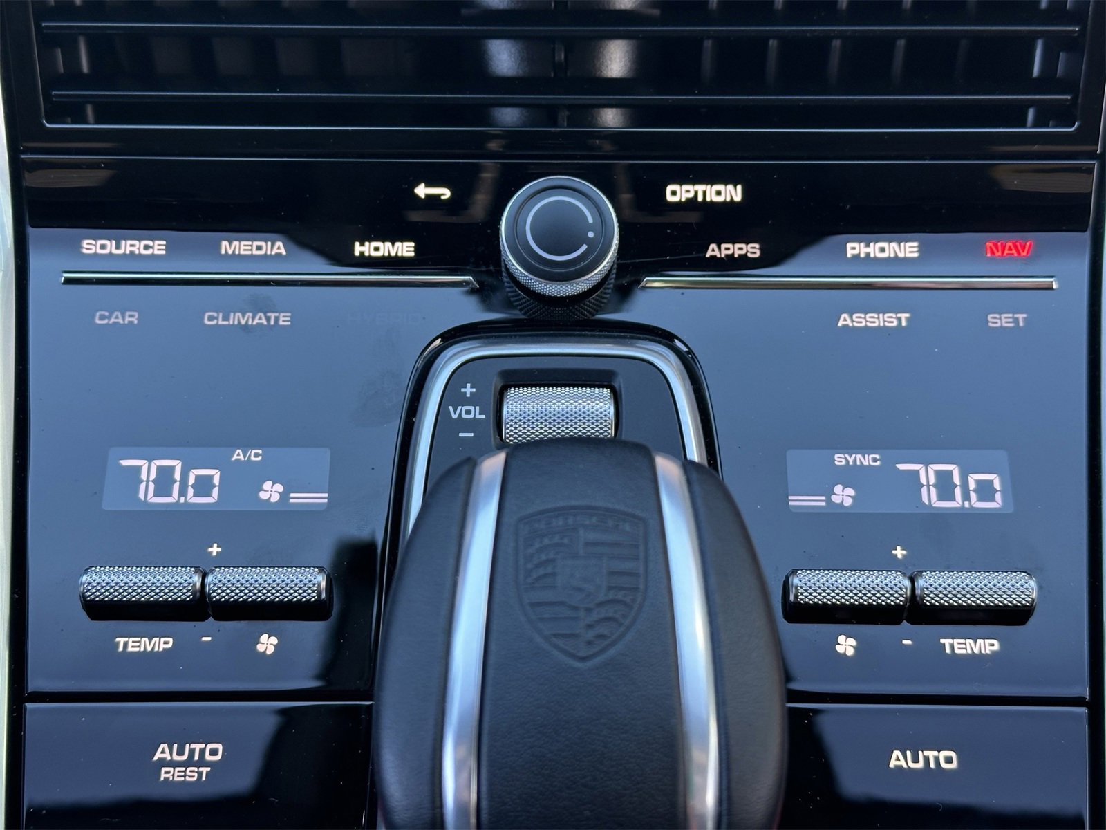 Certified 2023 Porsche Panamera 4 Platinum Edition image 25