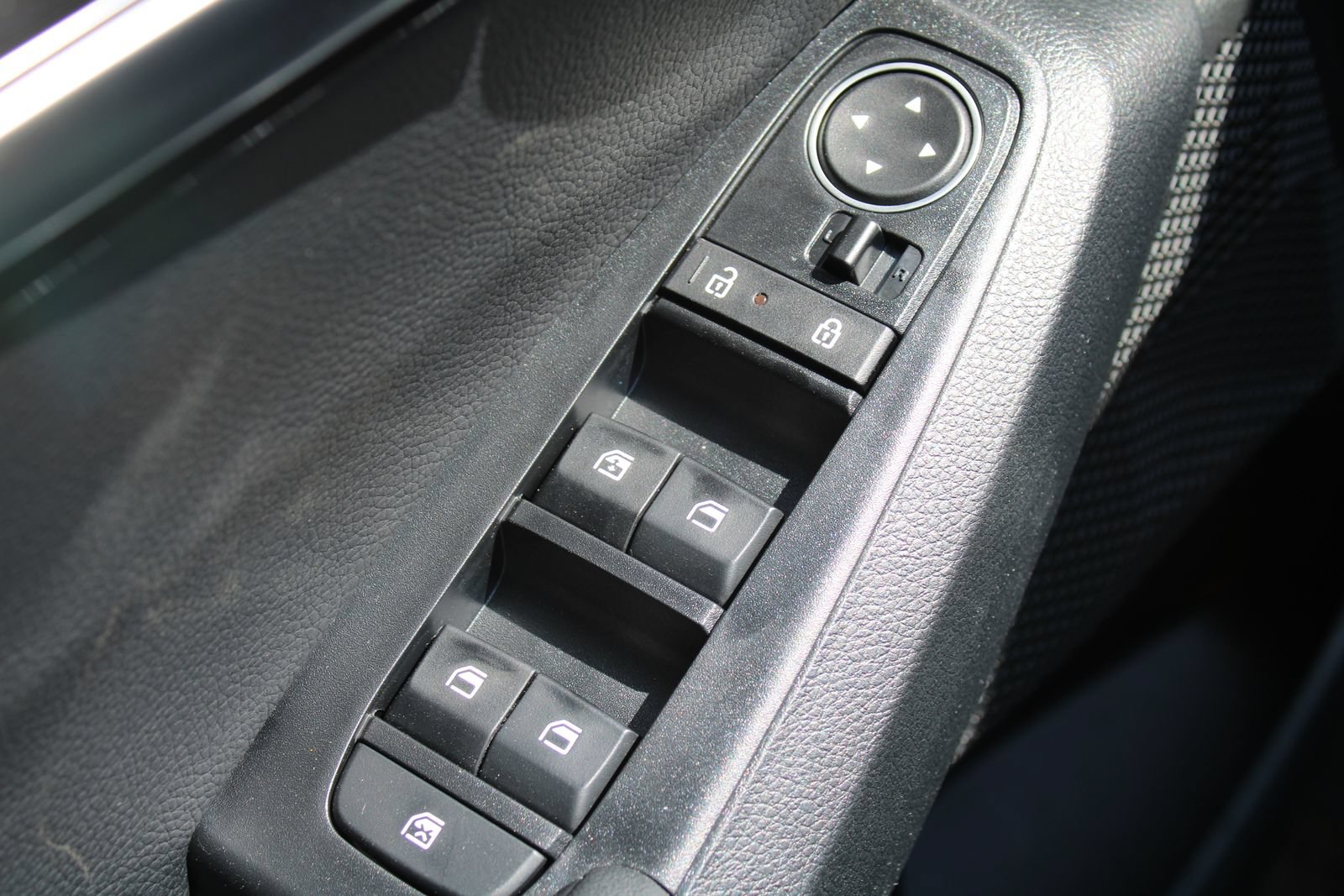 Certified 2025 Kia Seltos S AWD/4WD image 18