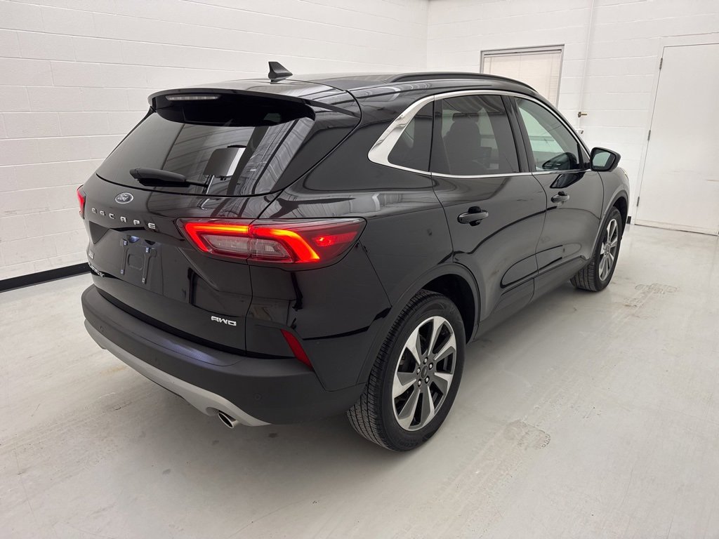 Used 2024 Ford Escape Platinum image 14