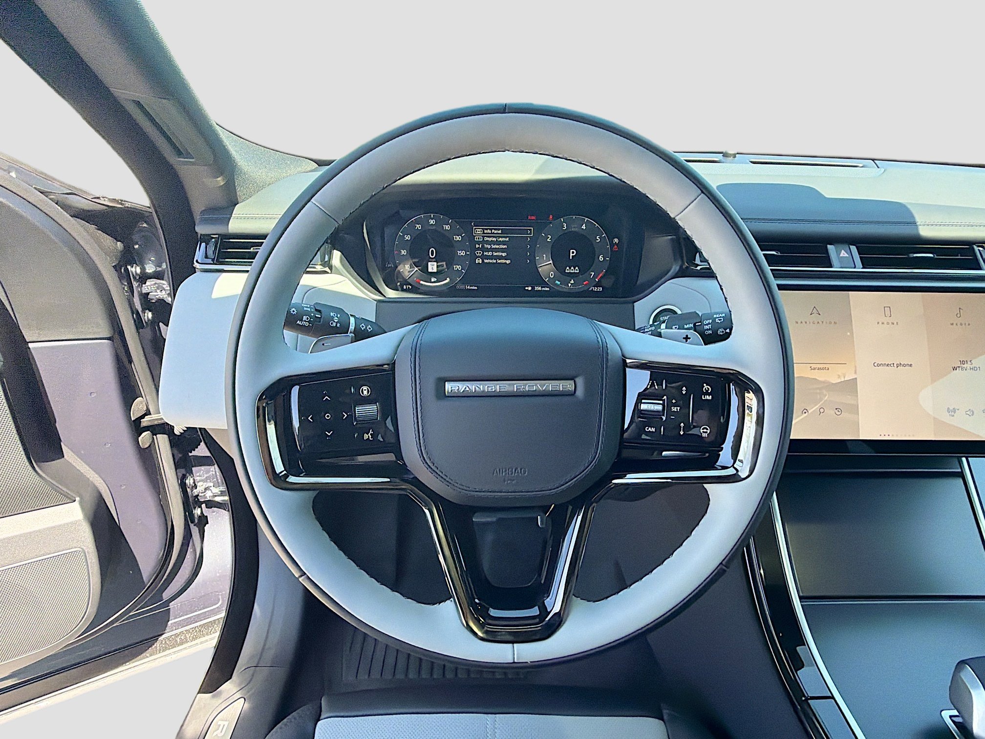 New 2026 Land Rover Range Rover Velar Dynamic SE image 39