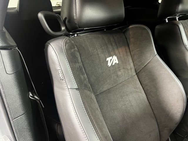 Used 2022 Dodge Challenger R/T w/ T/A Package image 20