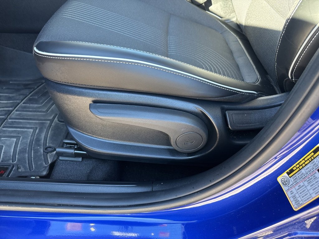Used 2023 Hyundai Venue Limited image 13