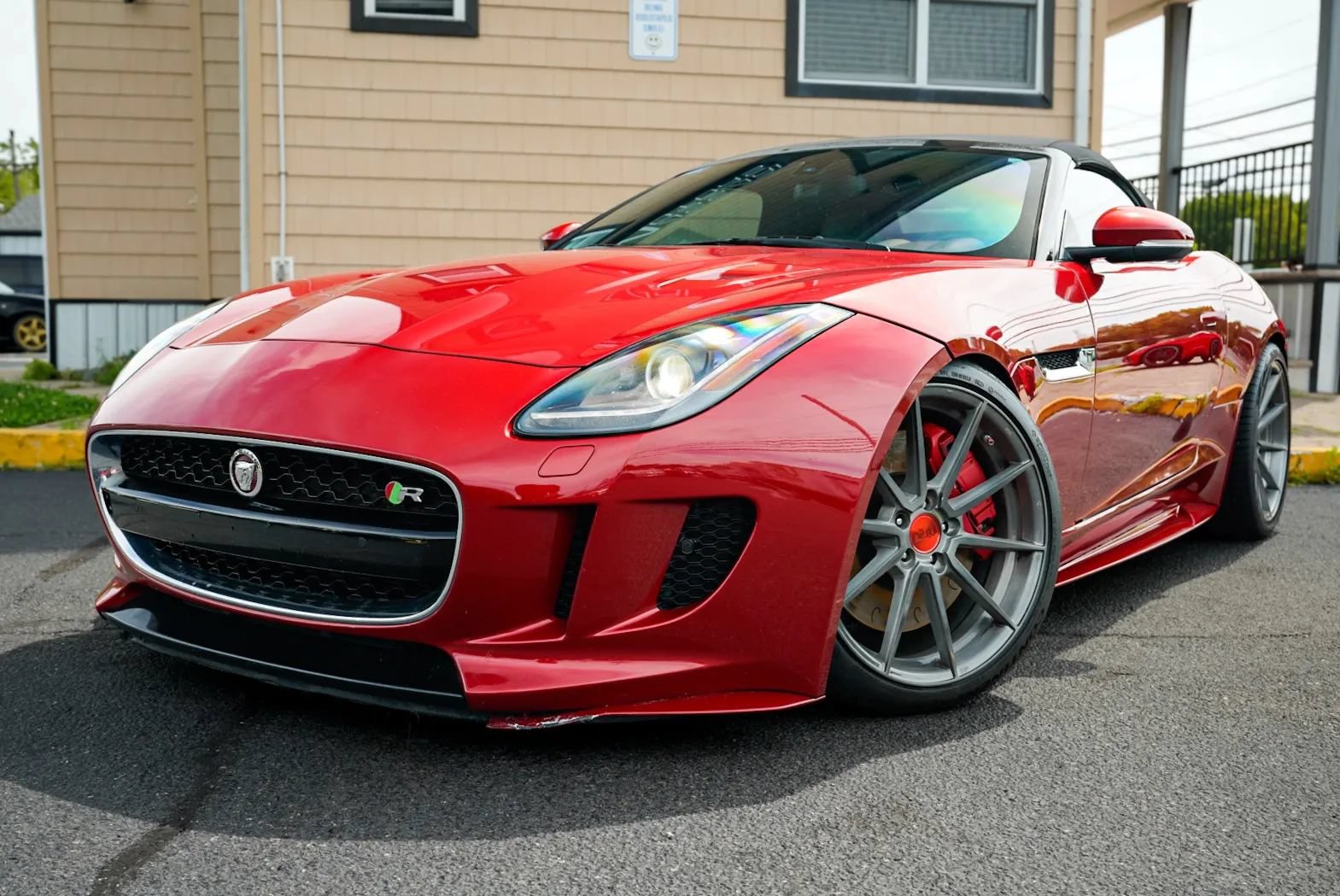 Used 2016 Jaguar F-TYPE R AWD/4WD image 21