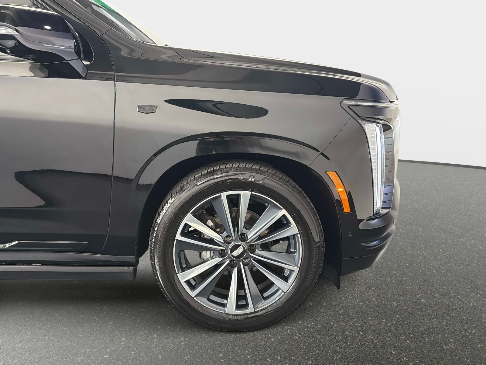 Used 2025 Cadillac Escalade Sport w/ Touring Package AWD/4WD image 20
