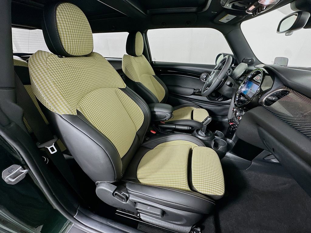 Certified 2023 MINI Cooper S w/ MINI Resolute Edition FWD image 28