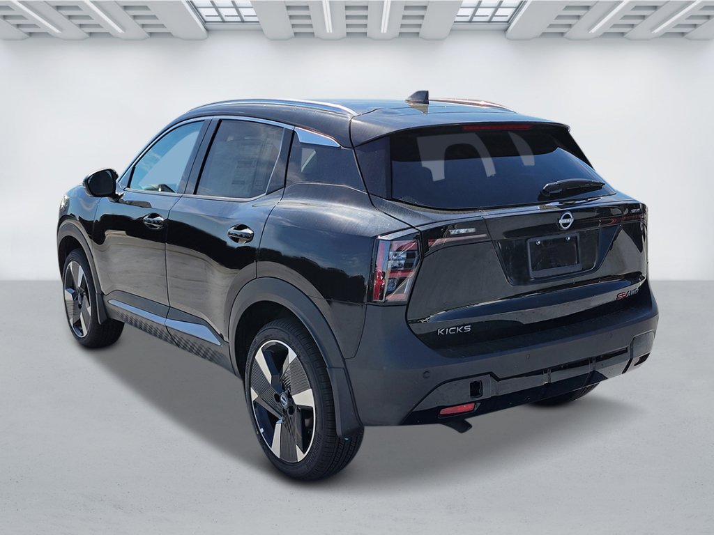 New 2025 Nissan Kicks SR AWD/4WD image 4