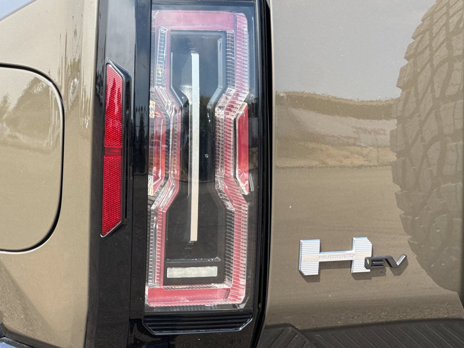 Used 2024 GMC Hummer EV 3X w/ Extreme Off-Road Package AWD/4WD image 28