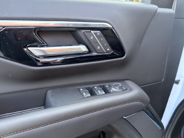 New 2026 Chevrolet Suburban High Country AWD/4WD image 22