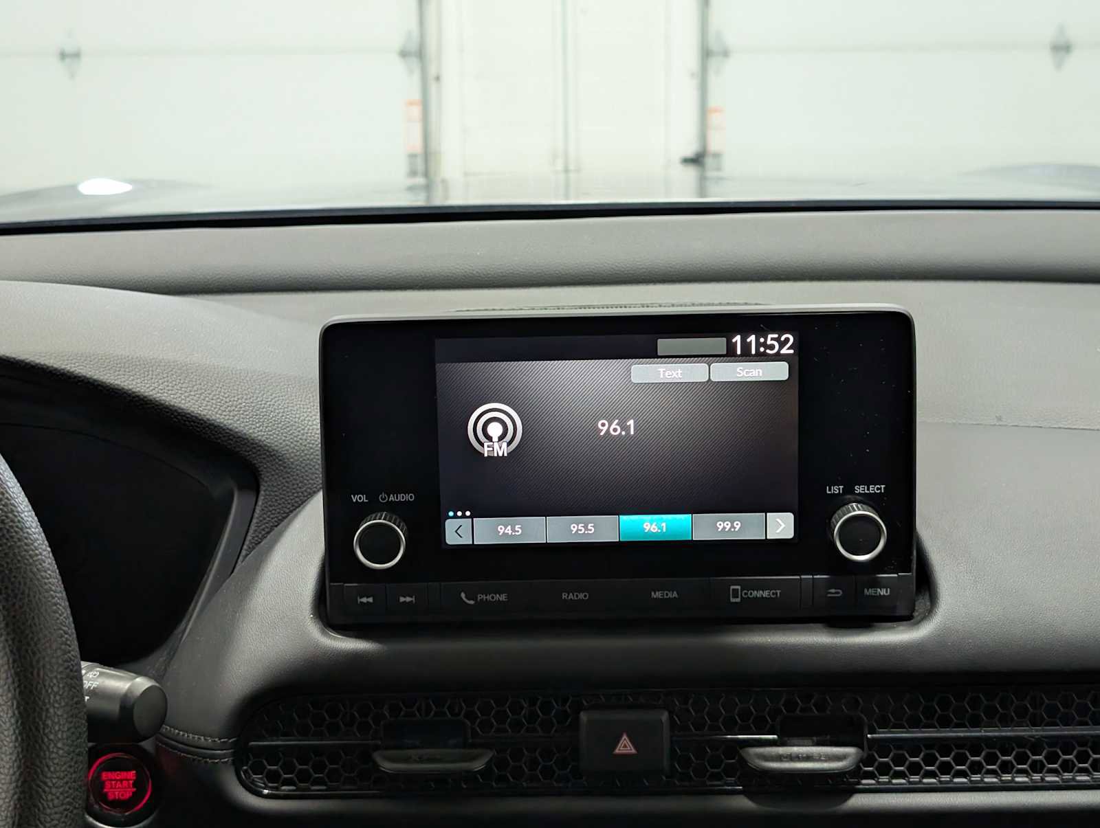 Certified 2023 Honda HR-V LX image 18