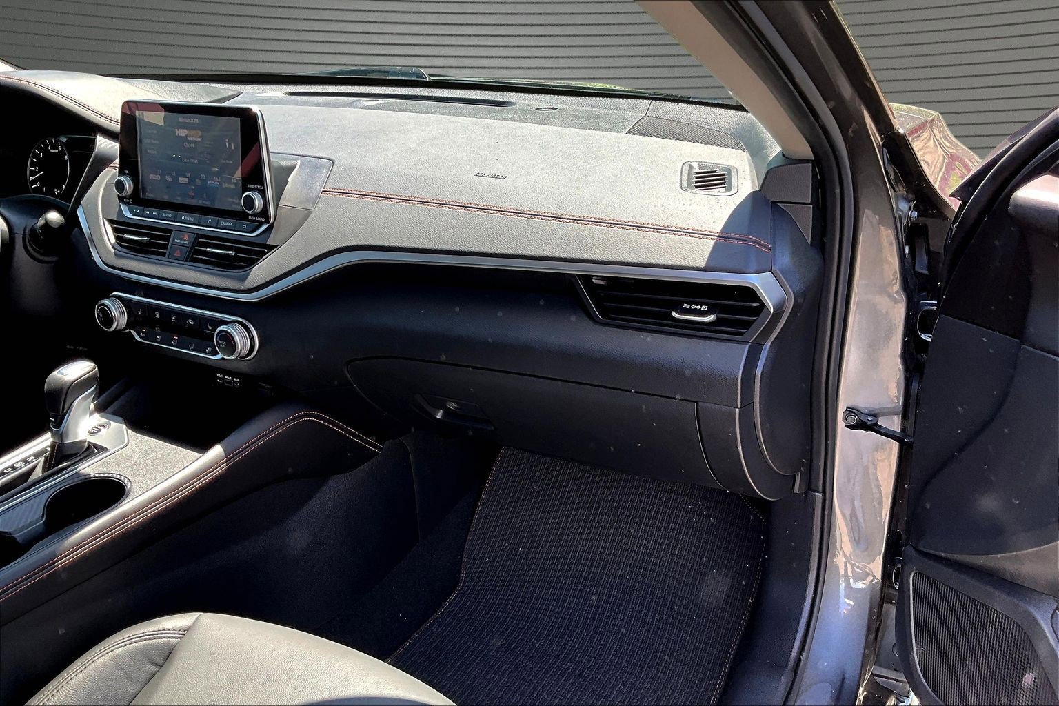 Used 2021 Nissan Altima 2.5 SR w/ SR Premium Package FWD image 17
