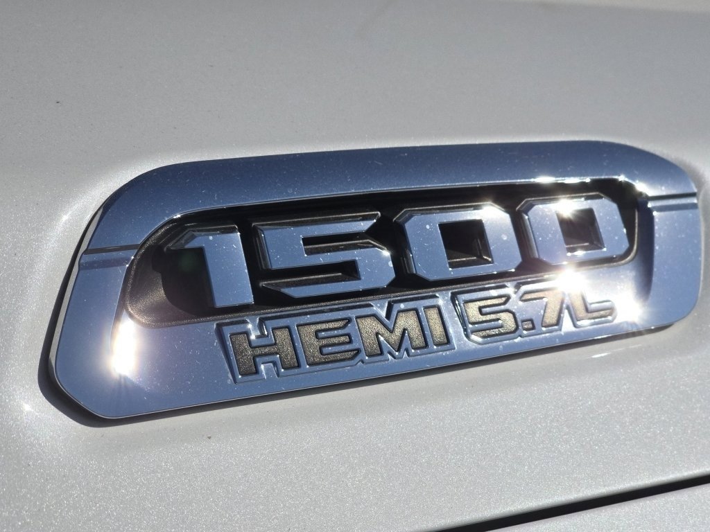 Used 2019 RAM 1500 Laramie image 16