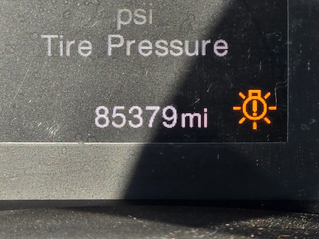 Used 2018 Jeep Renegade Altitude AWD/4WD image 30