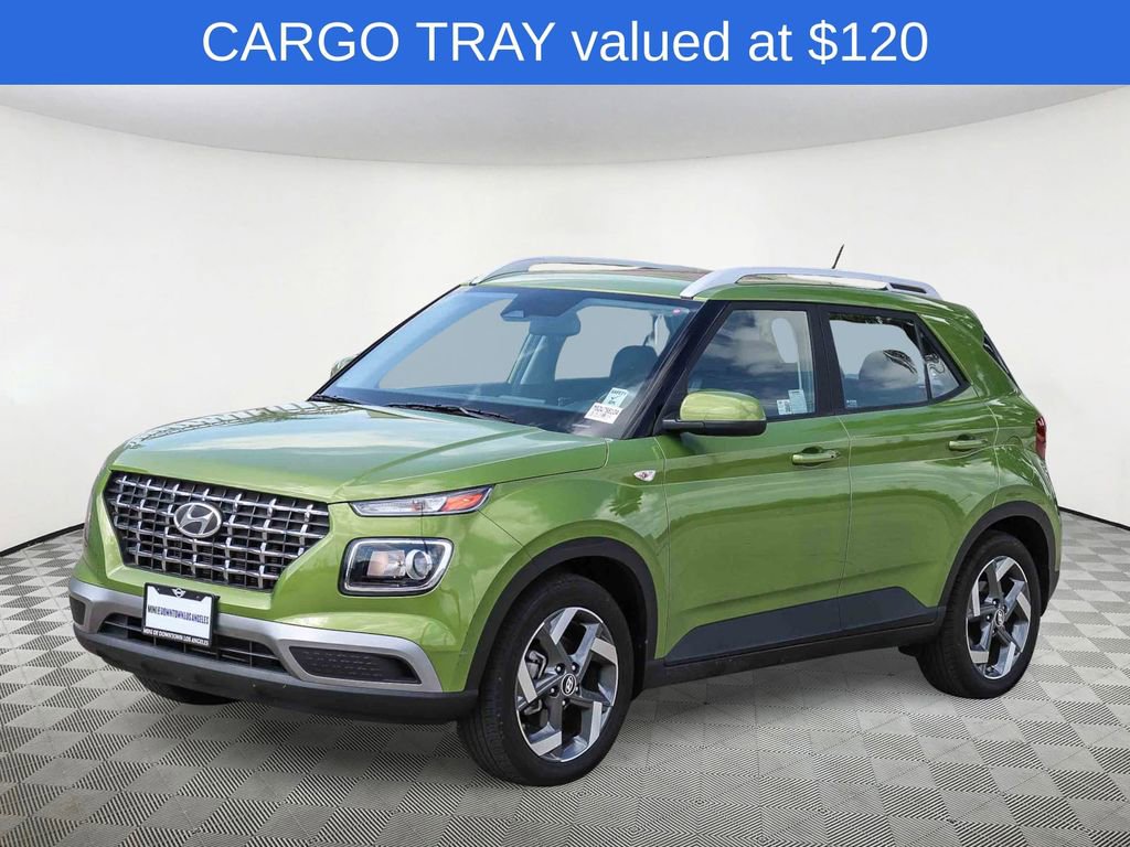 Used 2024 Hyundai Venue SEL image 3