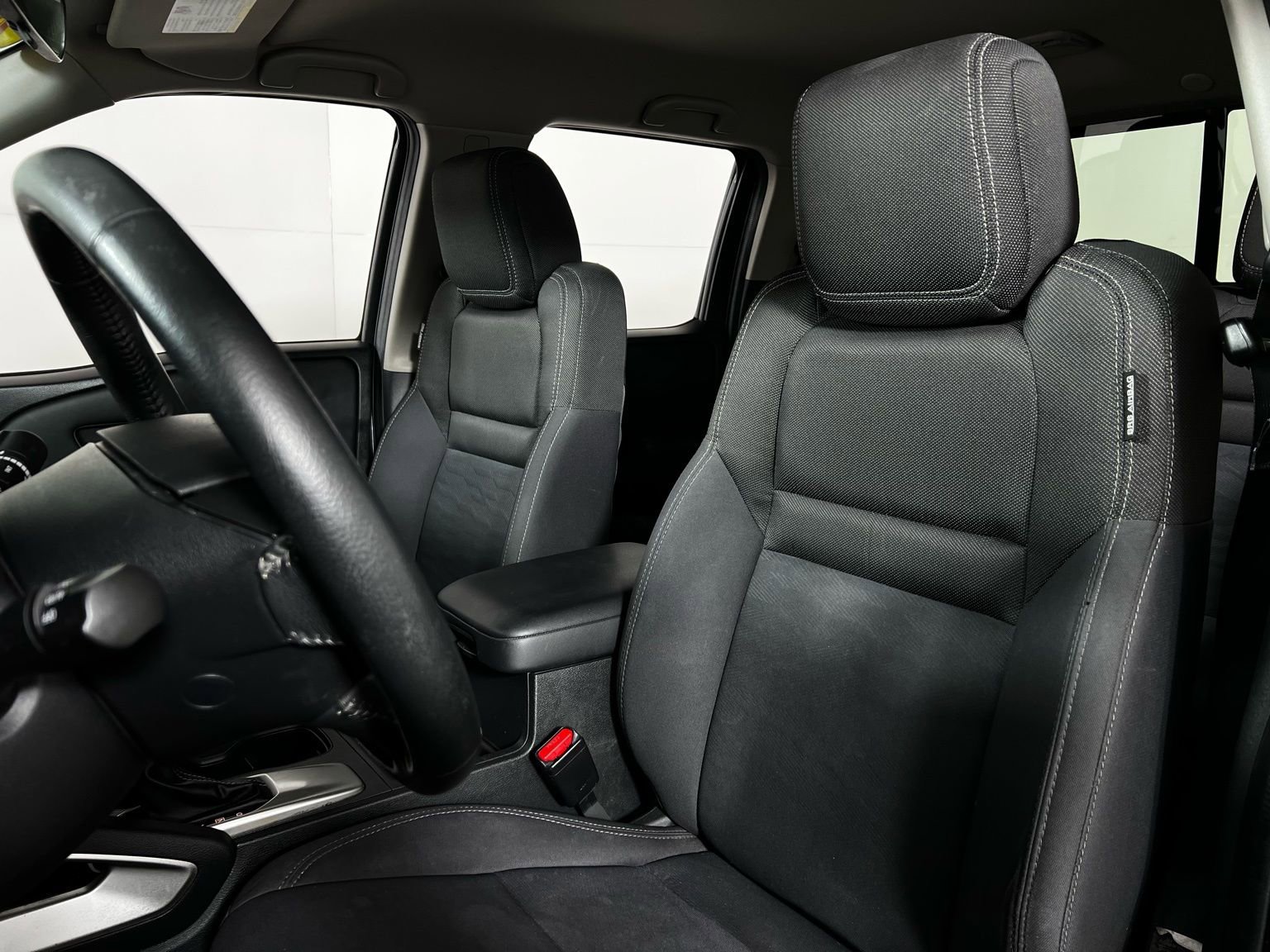 Used 2023 Nissan Frontier SV w/ SV Convenience Package image 13