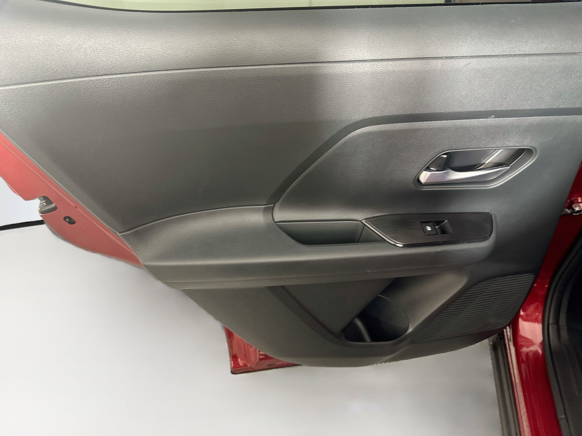 Used 2025 Nissan Kicks SV FWD image 25