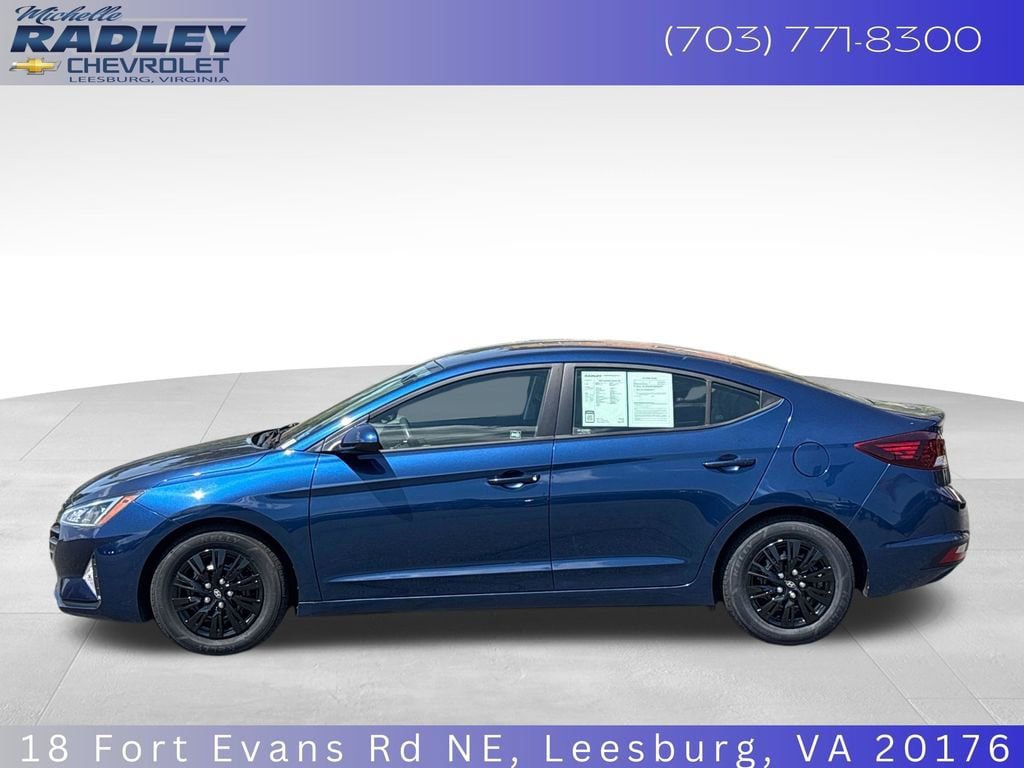 Used 2019 Hyundai Elantra SE FWD image 2