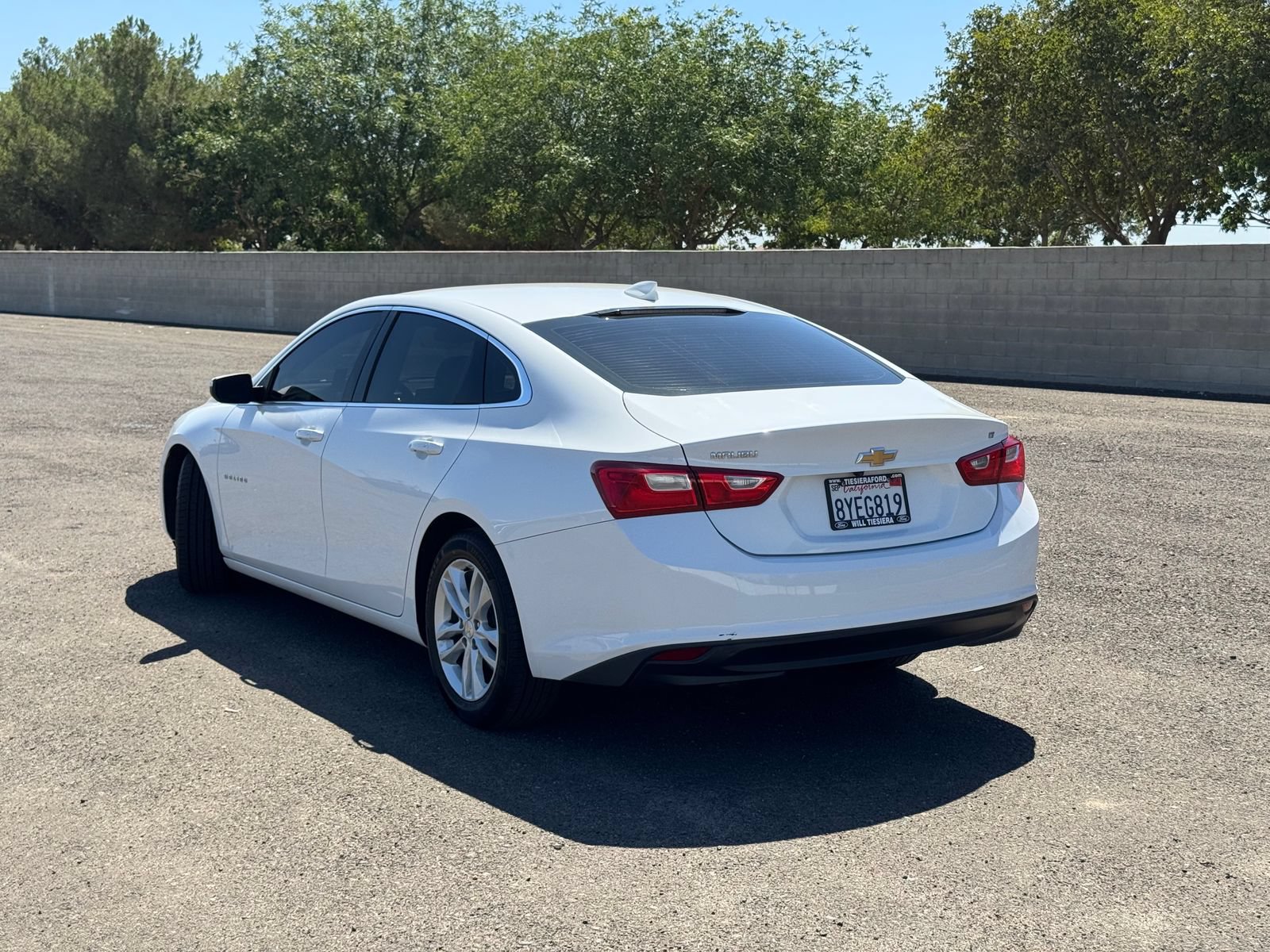 Used 2017 Chevrolet Malibu LT FWD image 6