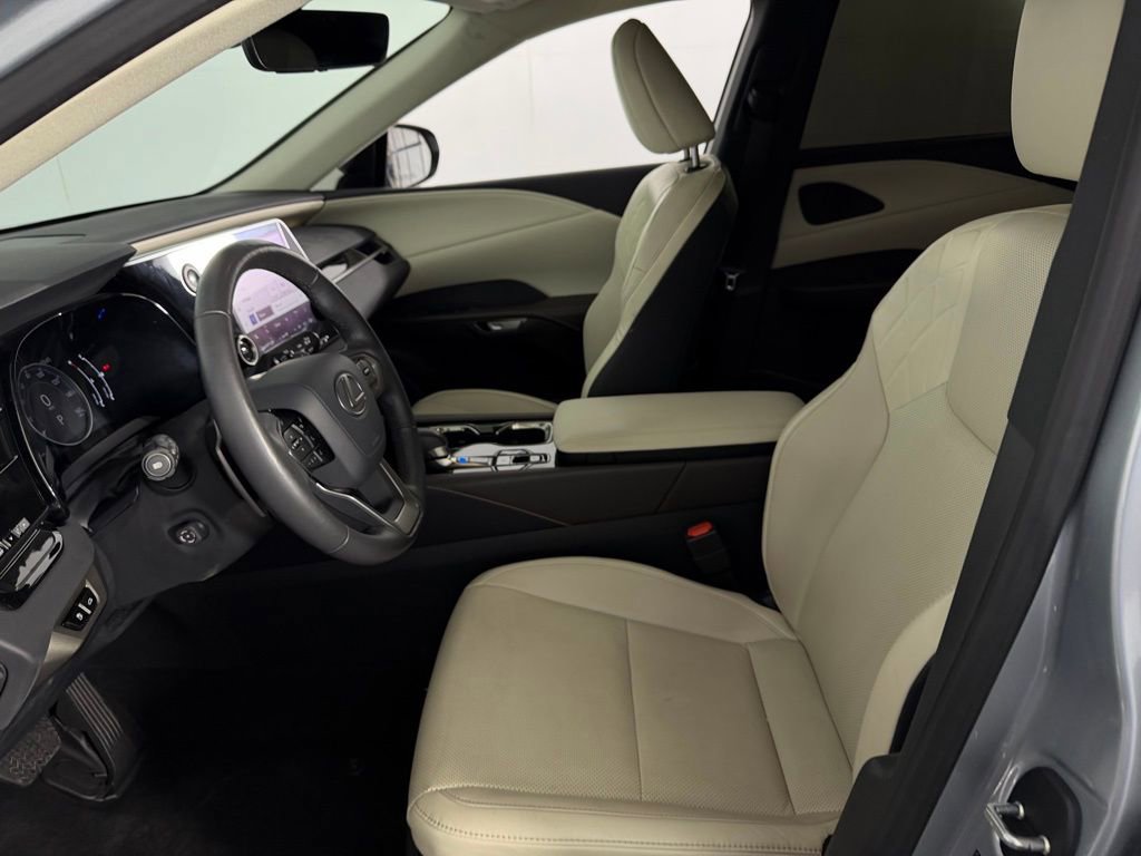 Used 2024 Lexus RX 350 FWD image 21
