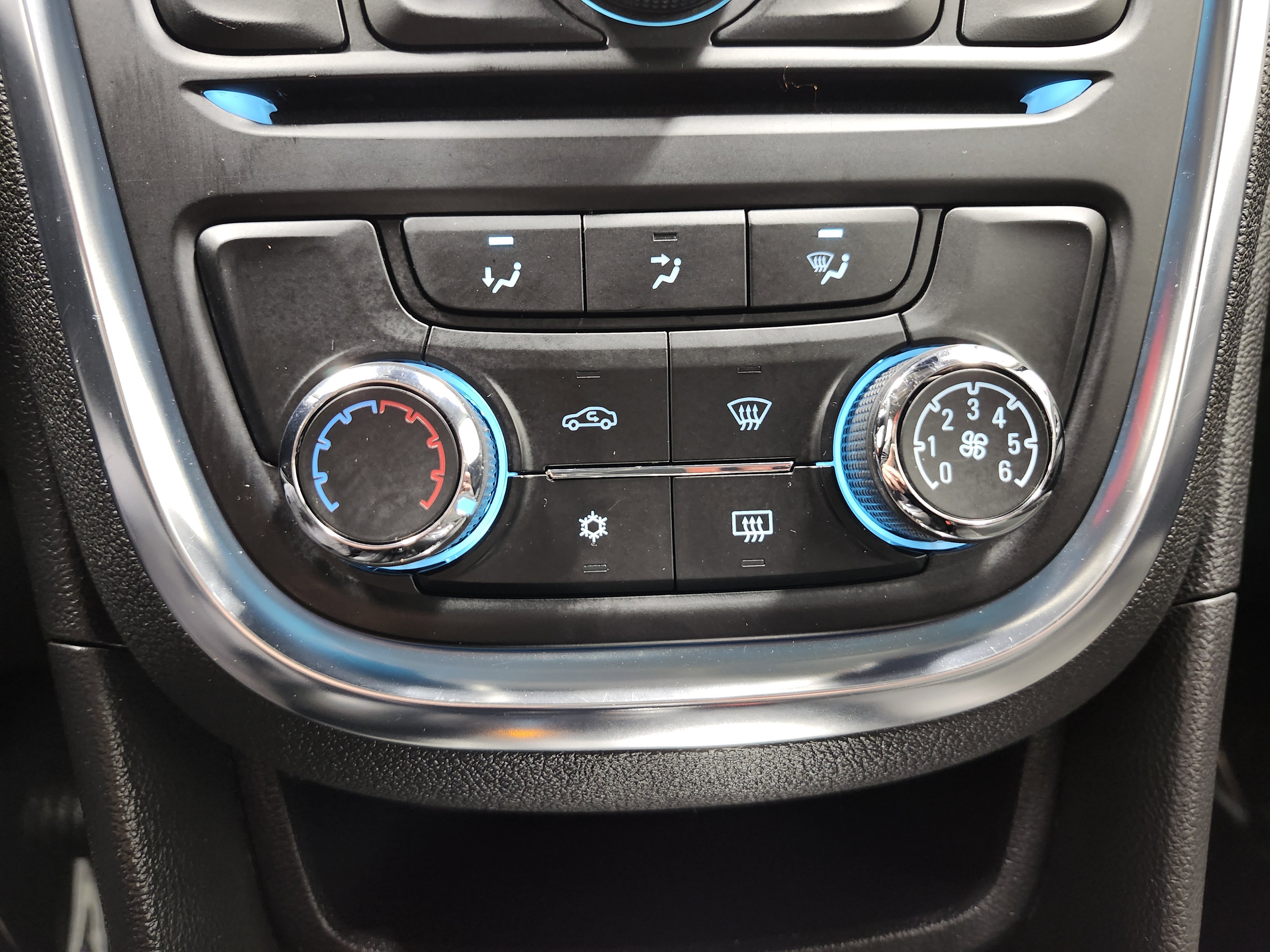 Used 2016 Buick Encore AWD image 31