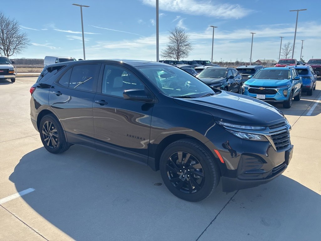 Used 2024 Chevrolet Equinox LS w/ LS Convenience Package image 5