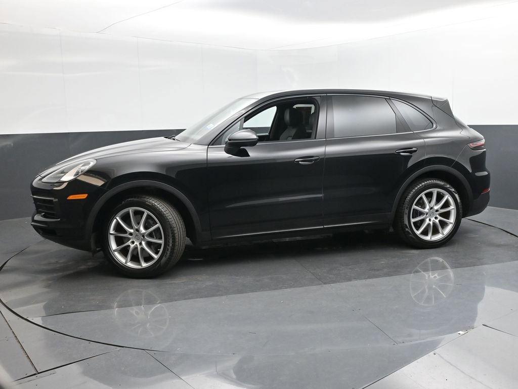 Used 2021 Porsche Cayenne image 2