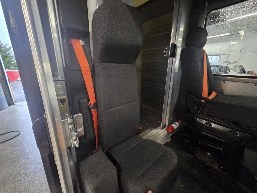 Used 2024 Chevrolet Brightdrop 600 w/ Commercial Equipment Package image 23