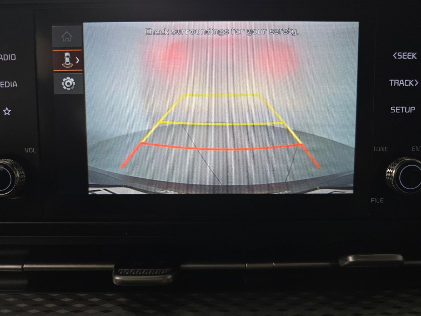 Used 2023 Kia Carnival LX image 18