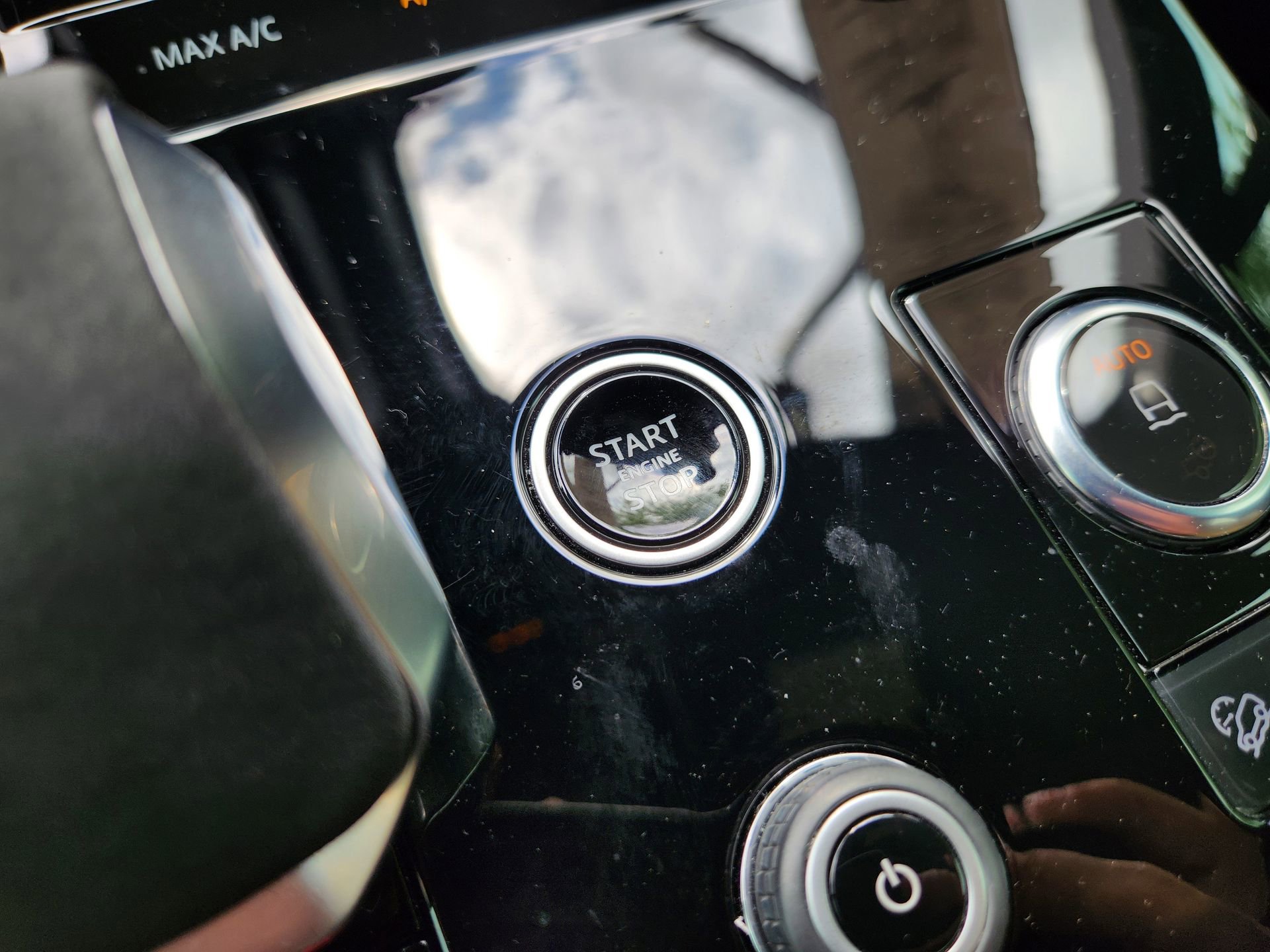 Used 2023 Land Rover Range Rover Sport SE Dynamic image 22